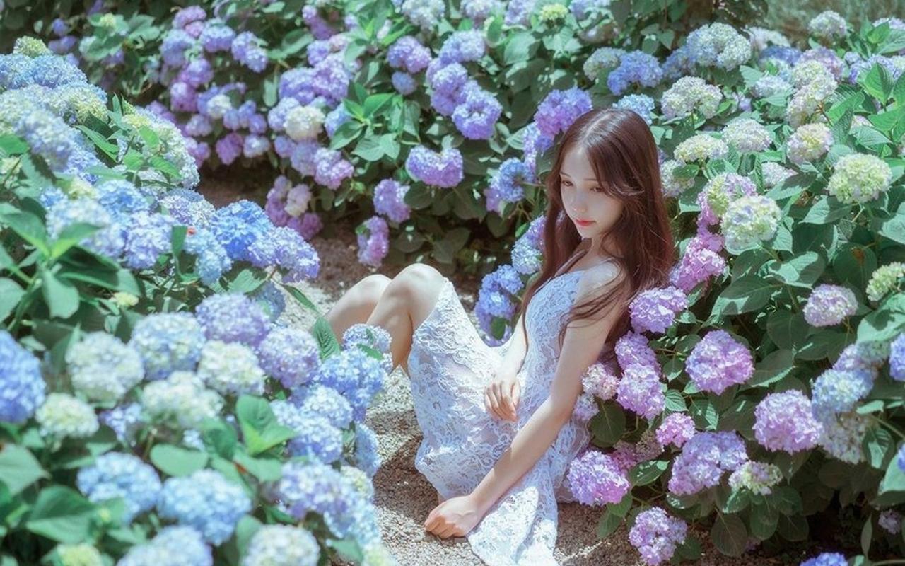 “峰·彩”珠峰摄影展亮相上海 60幅作品礼赞西藏自治区成立60周年